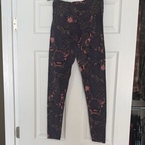 LuLaRoe Navy and Pink Paisley Leggings